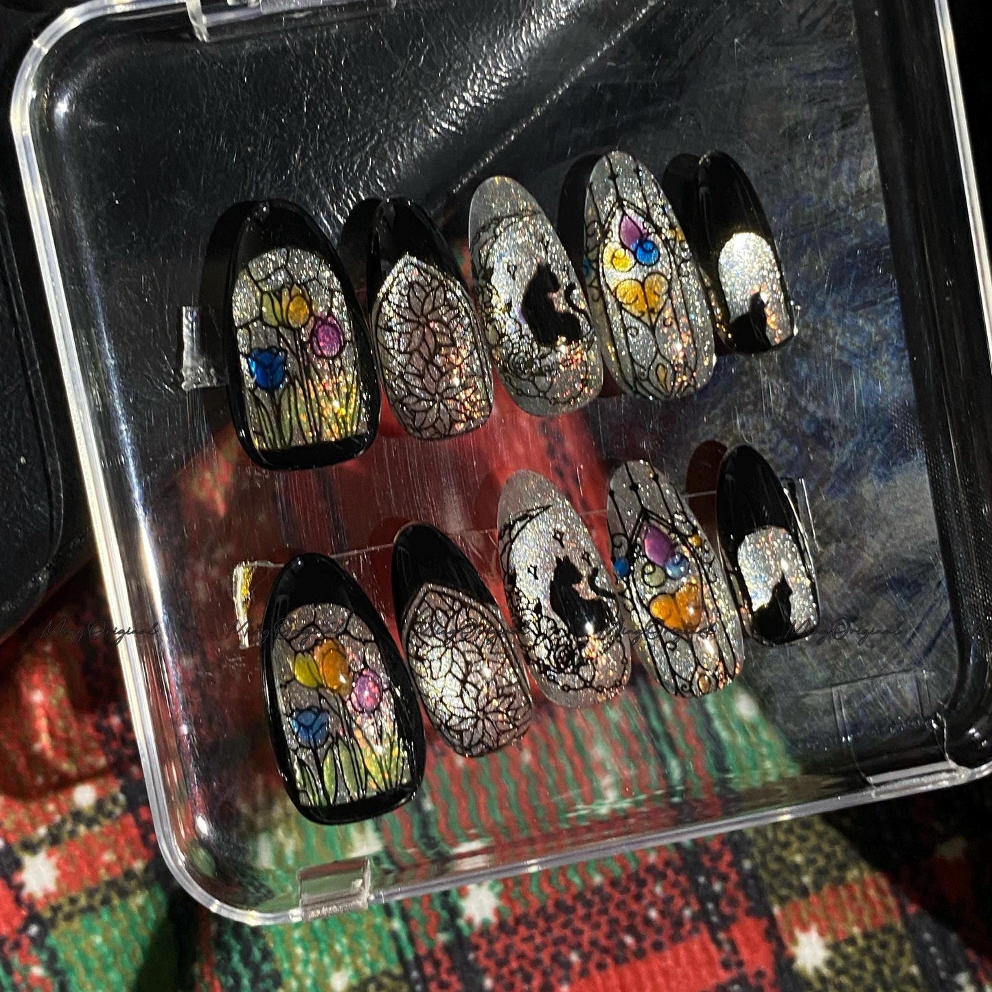 Christmas Black Stained Glass Window Glittery press on nails, Sparkling Cat Eye, Retro Shadow Cat and Tulips hand painted nail, MO706