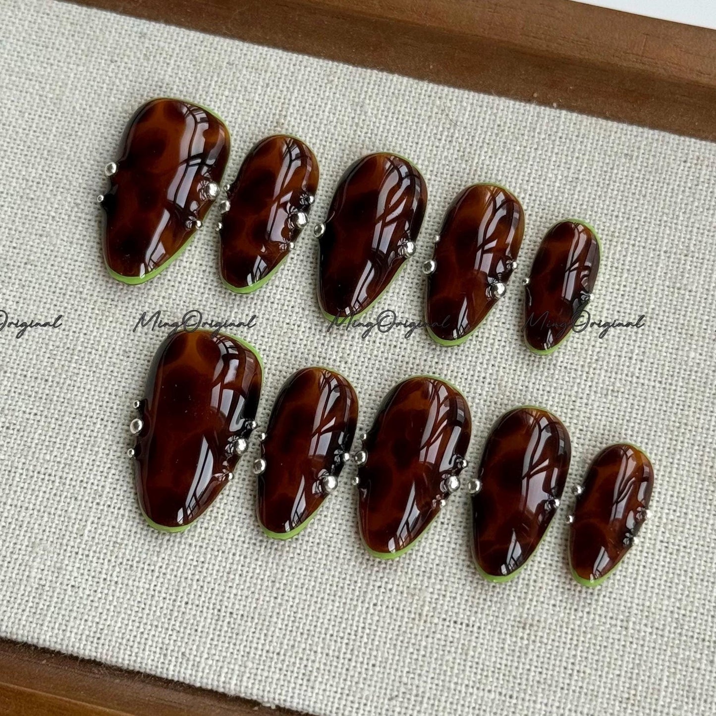 Classic Tortoise Shell Amber Water Blooming Press on Nails, Abstract Green, Jelly hand painted nail, fall winter nail, gift for her, MO359