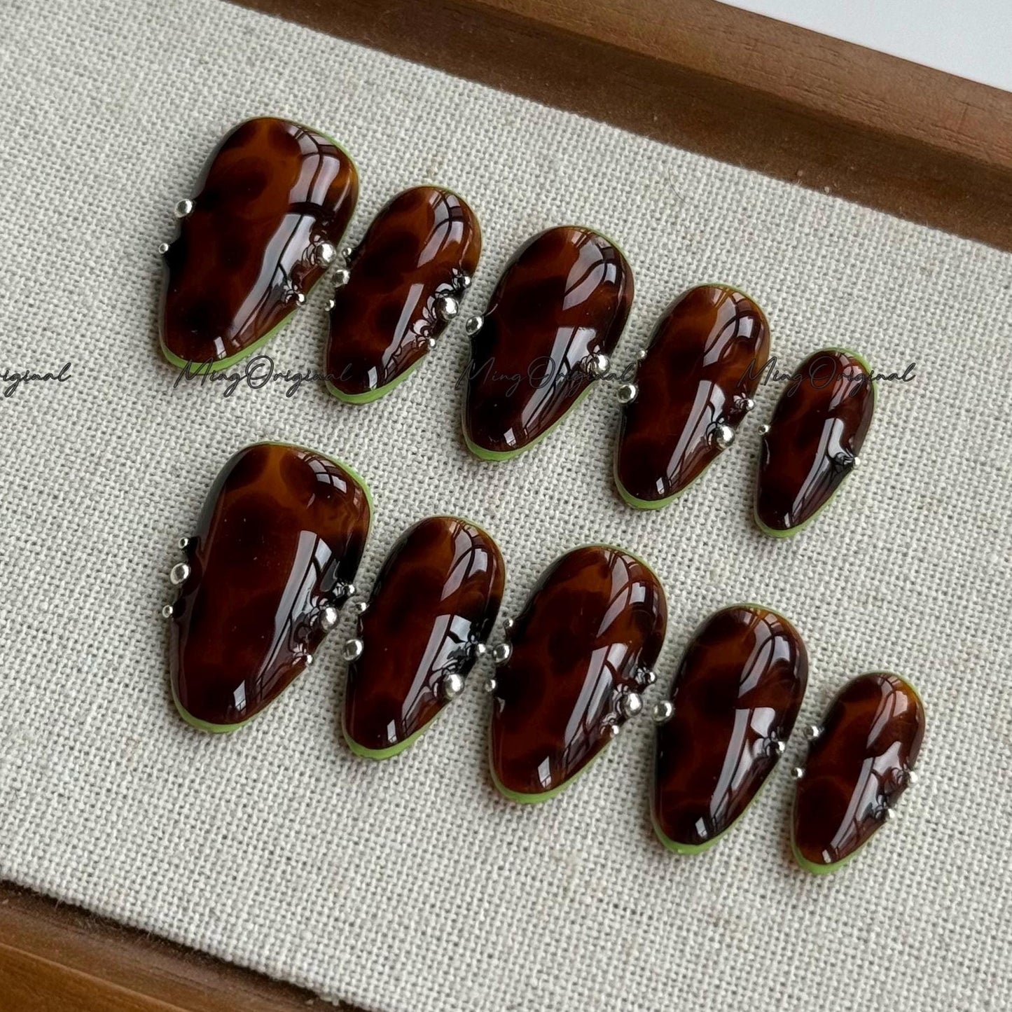Classic Tortoise Shell Amber Water Blooming Press on Nails, Abstract Green, Jelly hand painted nail, fall winter nail, gift for her, MO359