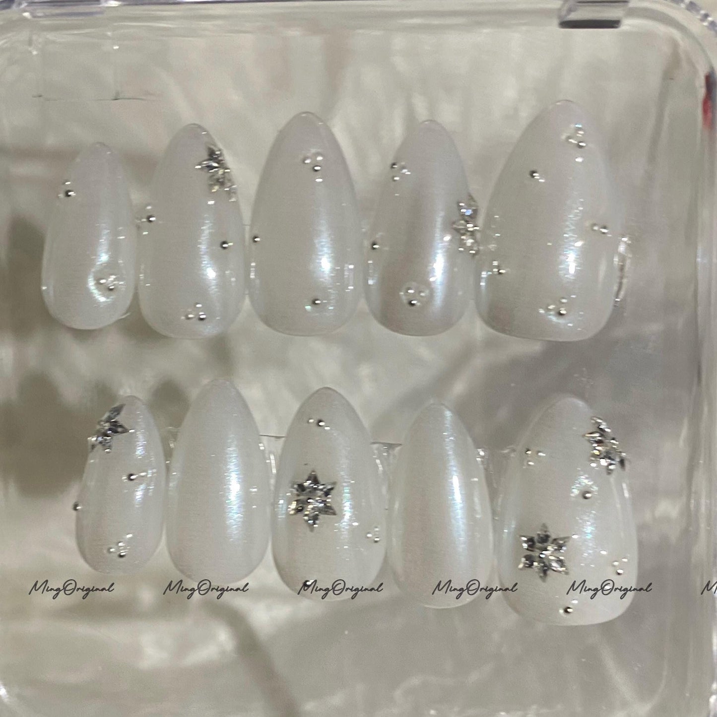 Glazed Snowflake Press on Nails, pearl white glazed donut nails, milky white chrome,winter bridal nails, snowflake rhinestone design,MO708