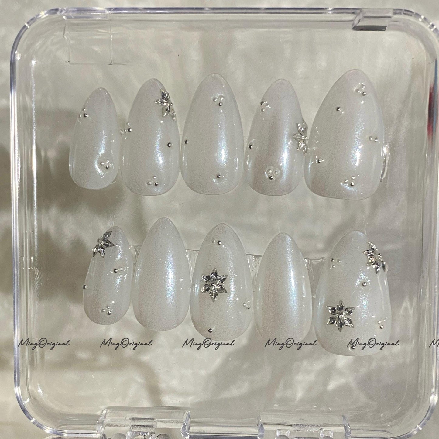 Glazed Snowflake Press on Nails, pearl white glazed donut nails, milky white chrome,winter bridal nails, snowflake rhinestone design,MO708