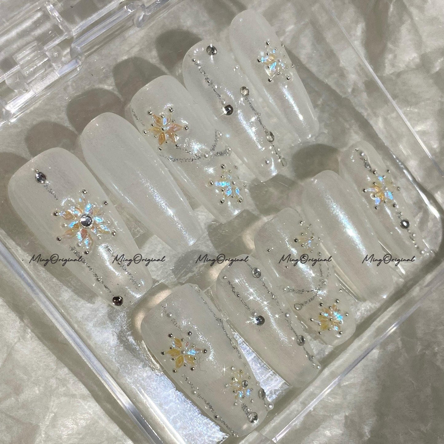 Aurora Snowflake Press on Nails, pearl white glazed donut nails, milky white, winter bridal nails, snowflake crystal design,MO739