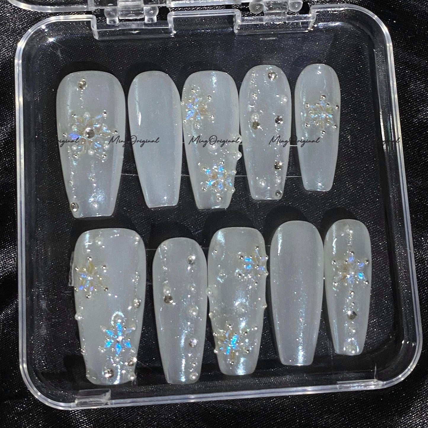Aurora Snowflake Press on Nails, pearl white glazed donut nails, milky white, winter bridal nails, snowflake crystal design,MO739