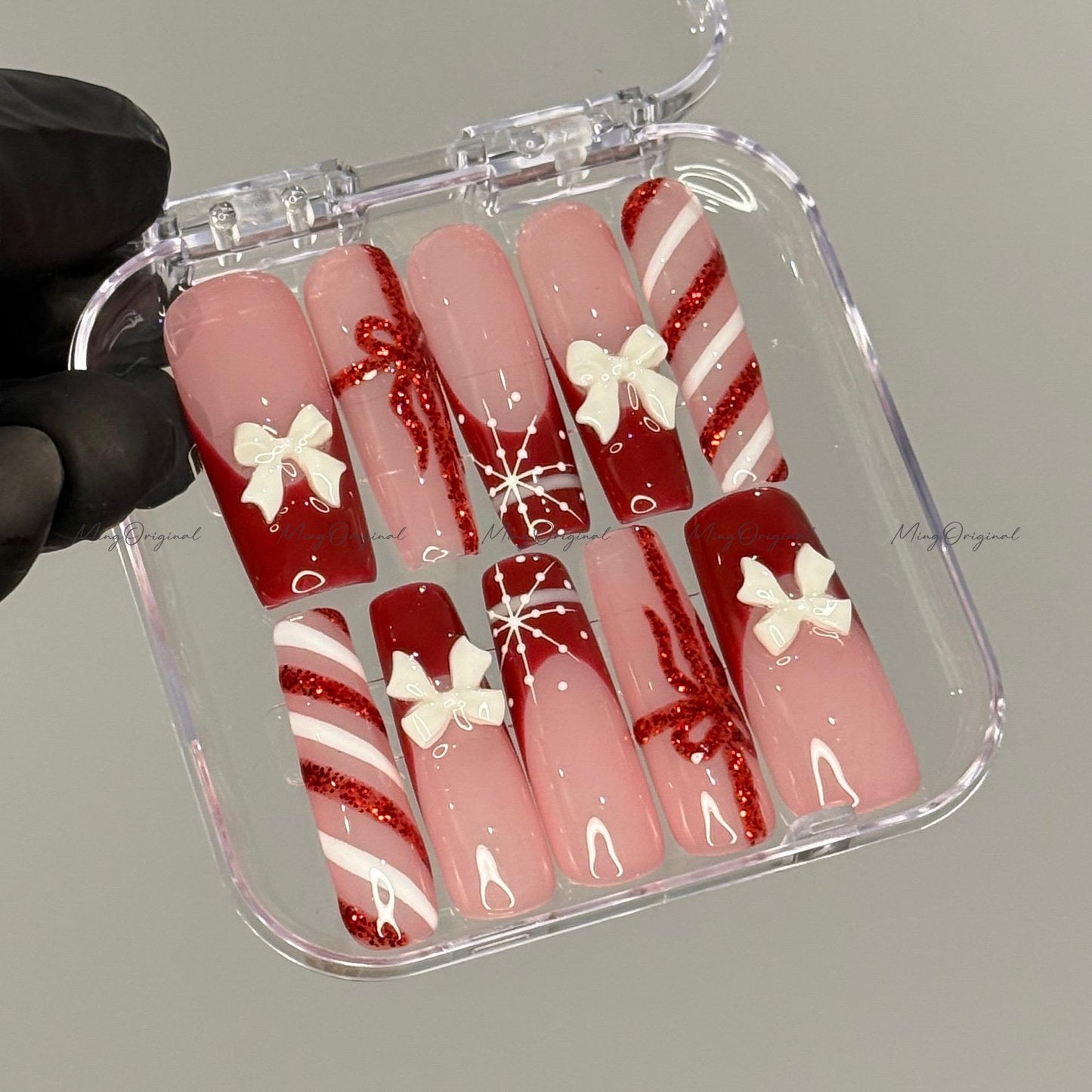 Christmas Vibe Press-On Nails, Red Bow Gift Wrap Nail Art, Holiday Glitter Candy Cane, French Tip Handmade Nude Festive Nails, MO722
