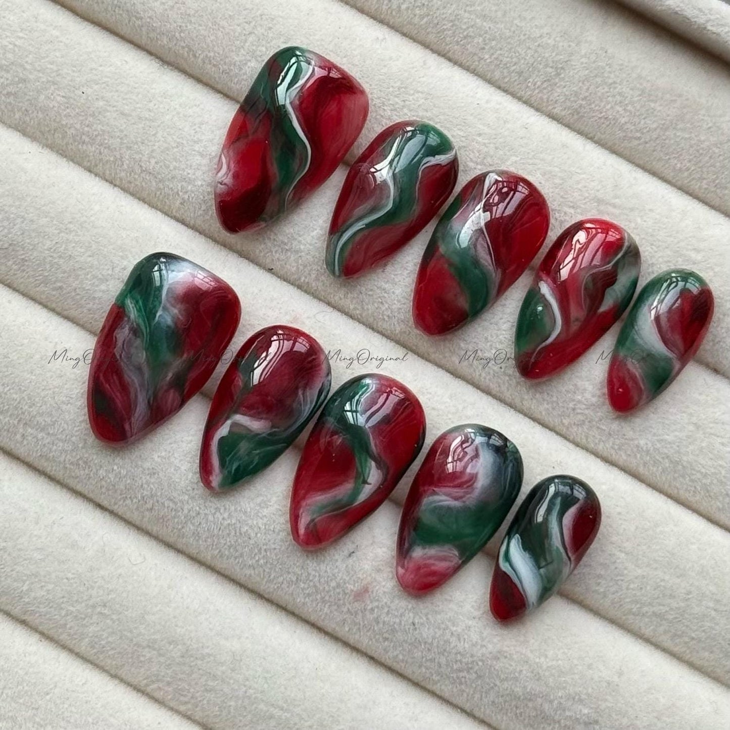 Christmas Marble Press On Nails, Red Green Swirl Nail Art, Glossy Blooming Art Nails, Handmade Holiday Fake Nails Xmas Gift Set, MO727