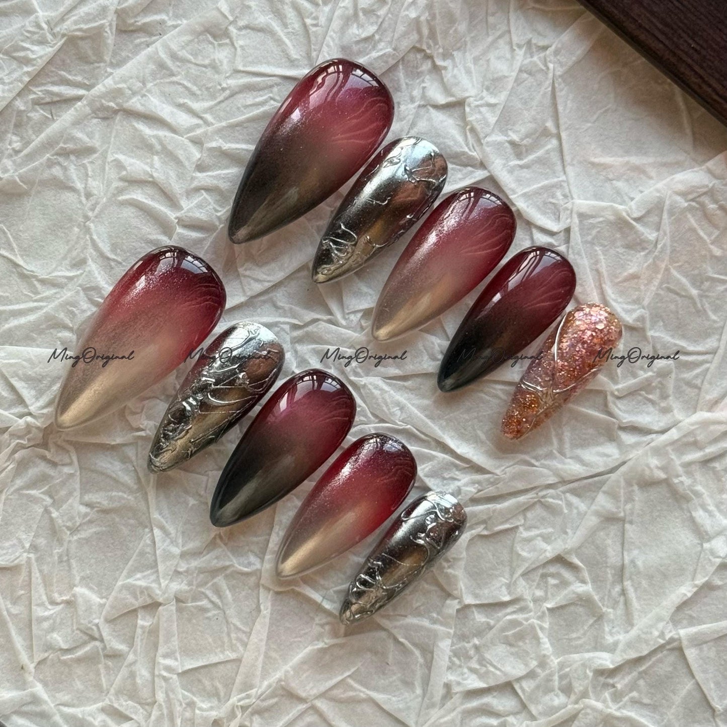 Free Style Chrome Mirror Gothic Press on Nails, Red and Black Silver Metallic Fake Goth Nail, Reusable Nails, MO752