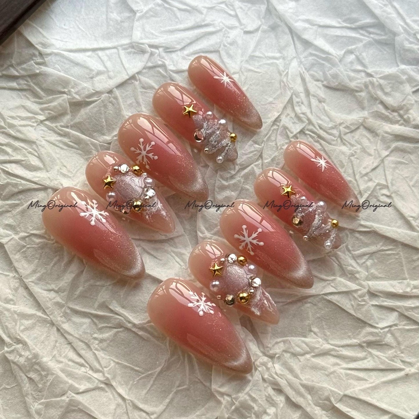 Snowflake Press-On Nails, Holiday Wreath, Pink Ombre Winter Nail Art Set, Handmade Cat Eye Nails, Christmas Tree, MO754