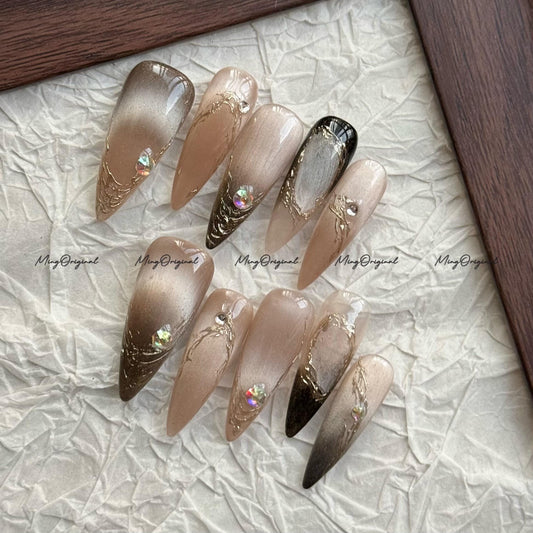 Siamese Cat-Inspired Press-On Nails, Nude to Black Gradient Stiletto Tips with Gold Accents, Handmade Elegant Nail Art, MO758
