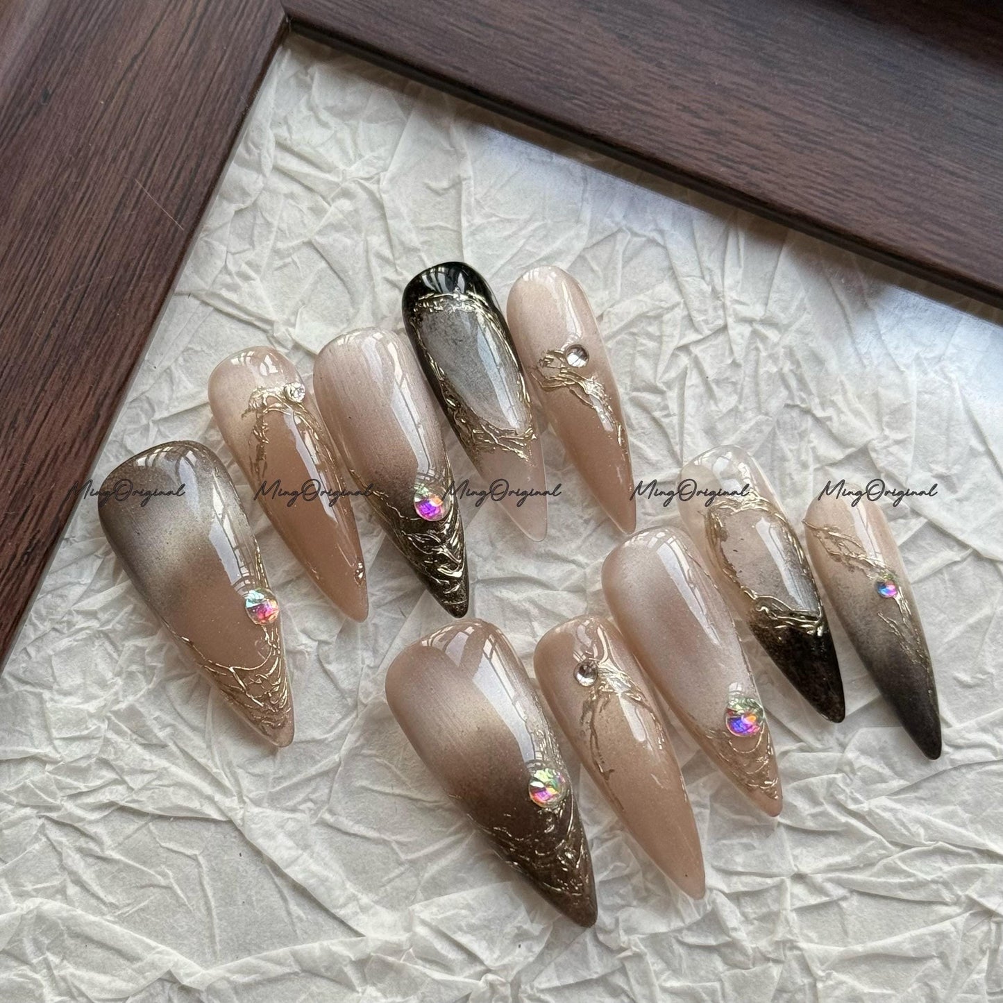 Siamese Cat-Inspired Press-On Nails, Nude to Black Gradient Stiletto Tips with Gold Accents, Handmade Elegant Nail Art, MO758