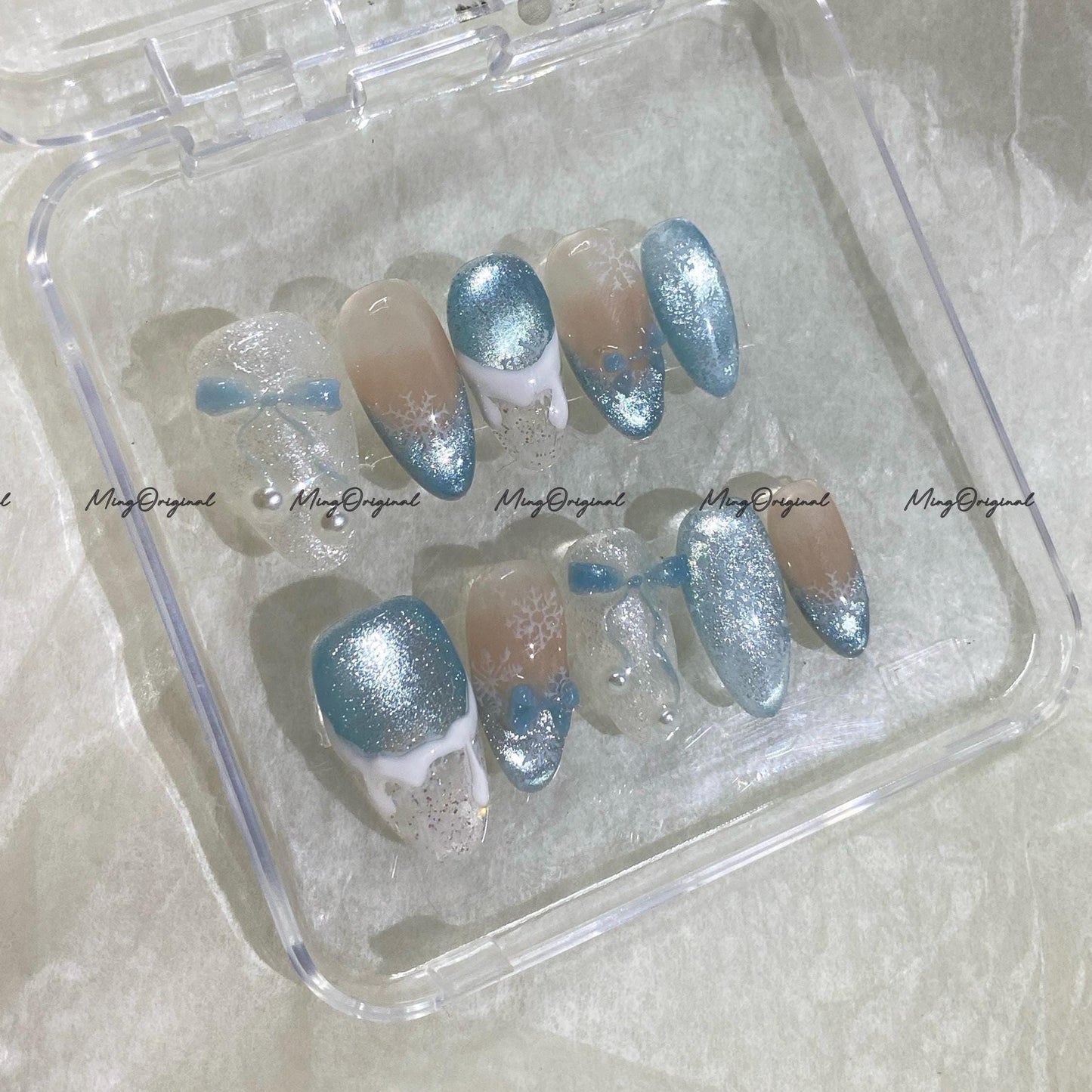 Frozen Sparkle Blue Ombre Press-On Nails, Reusable Glitter Snowflake Nail Set with Pearls, 3D Nail, Cat Eye Nails, MO737
