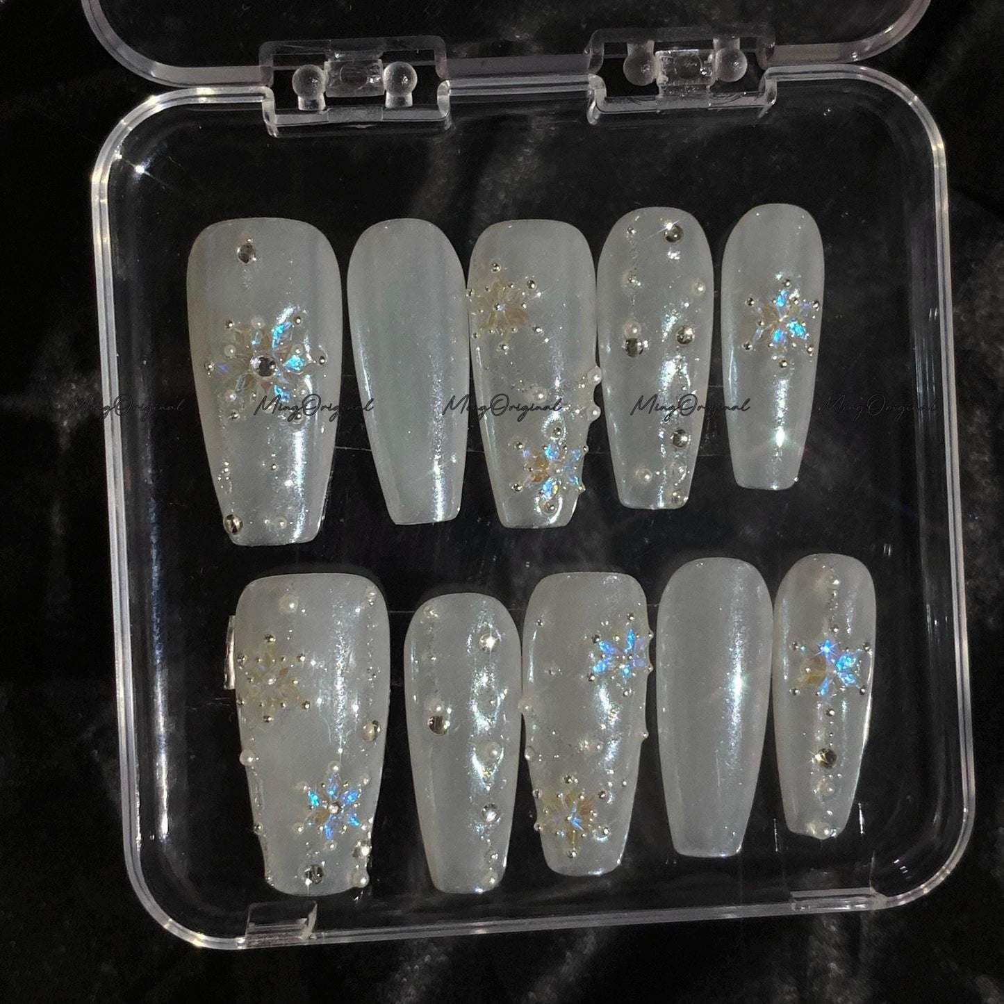 Aurora Snowflake Press on Nails, pearl white glazed donut nails, milky white, winter bridal nails, snowflake crystal design,MO739