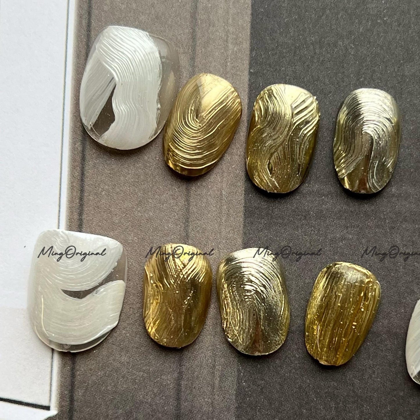 Textured Gold Chrome Press on Nails, Art nails, Classy gold hand painted fake Nails, glue on nail, reusable nails, MO746