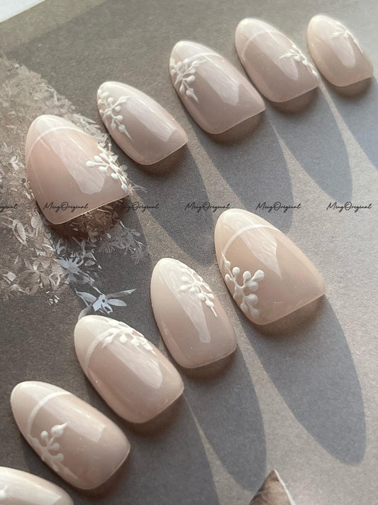 Snowflake Press-On Nails, Nude Pink Winter Nail Art Set, Handmade False Nails for Christmas & Holiday Season, MO750