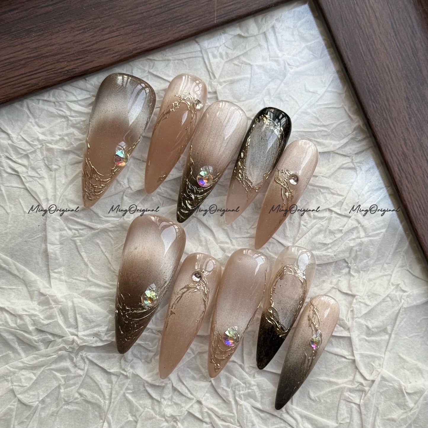 Siamese Cat-Inspired Press-On Nails, Nude to Black Gradient Stiletto Tips with Gold Accents, Handmade Elegant Nail Art, MO758