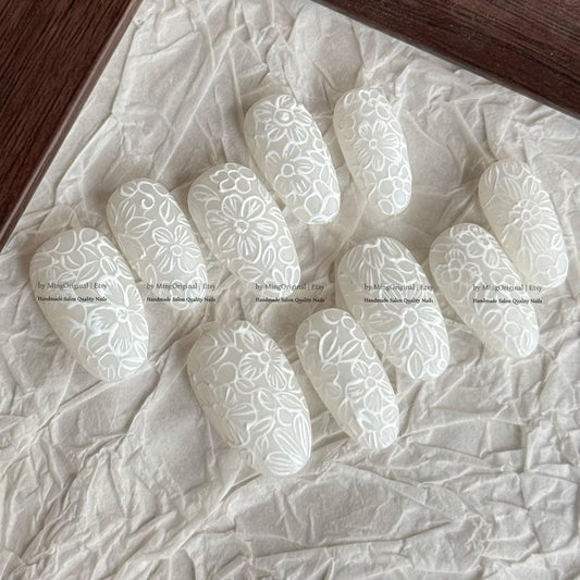 Bride Day 3D Embossed Floral Press On Nails, White Textured Flower Nail Art, Elegant Bridal Wedding Nail, Handmade Reusable Matte Nail,MO823