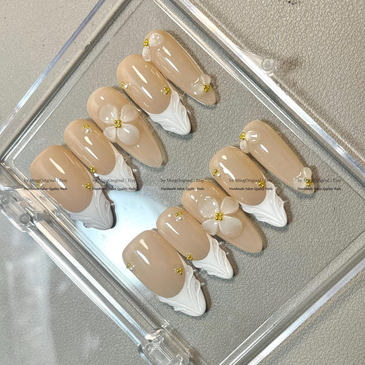 3D White French Tip Press On Nails, Elegant Bridal Wedding Nails, Nude & White Flower Fake Nails, Luxury Coquette Pearl Nails, MO812