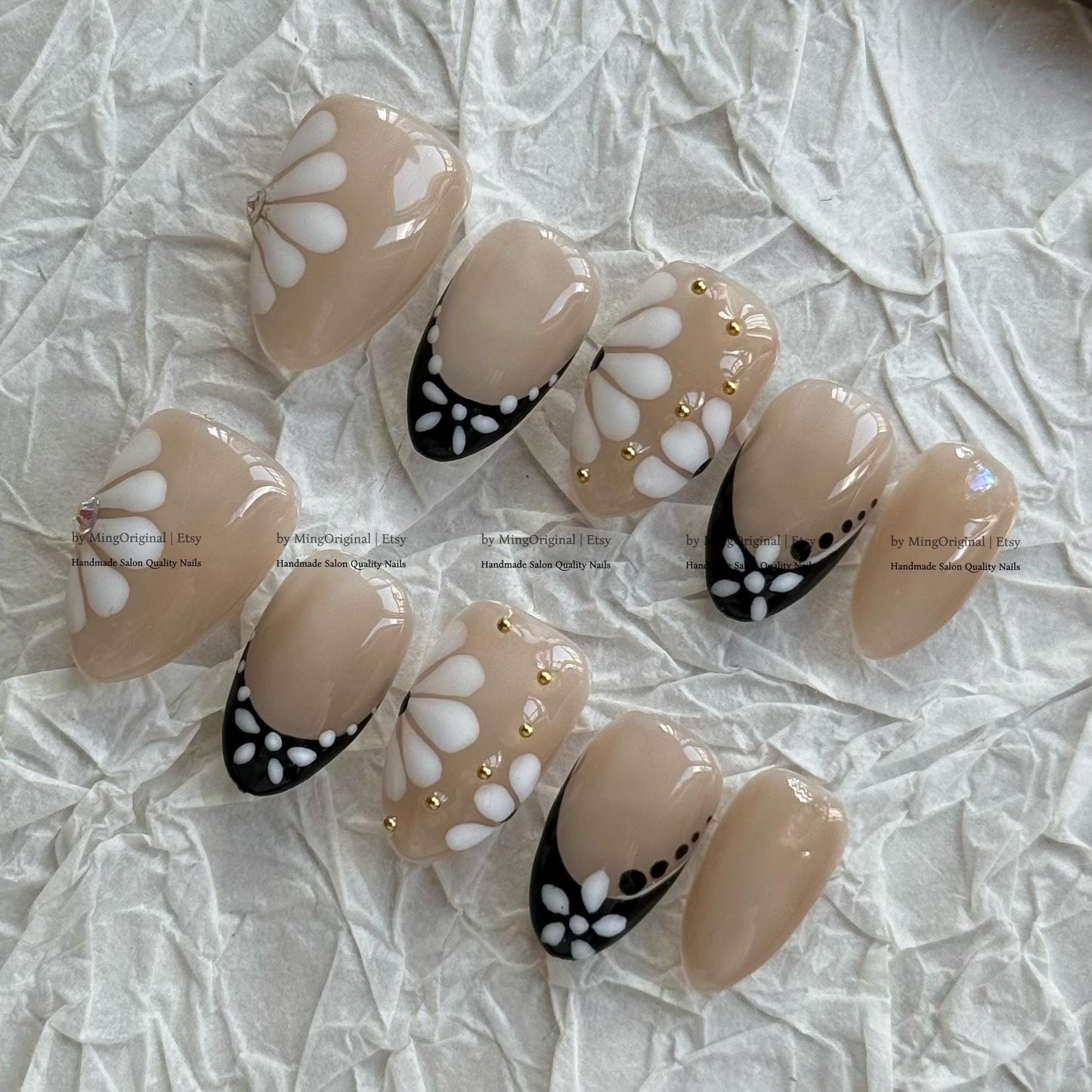 Daisy Press On Nails, Black White French Tip, Handmade Floral Nail Art, Gold Studded Nude Nails, Elegant Reusable Luxury False Nails,MO852