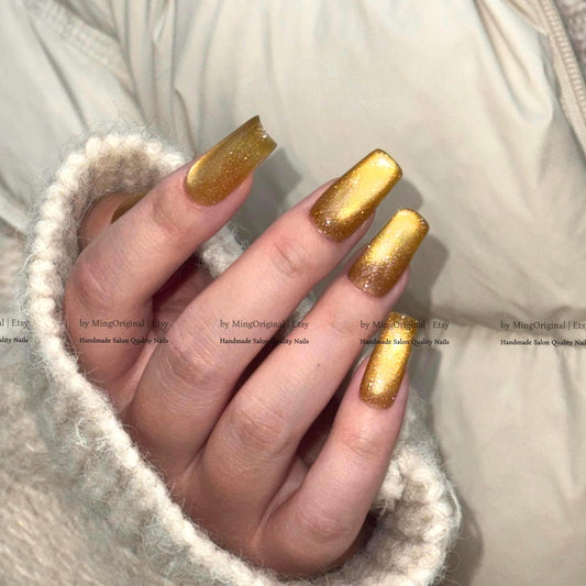 Gold Cat Eye Press-On Nails, Pink, Old Money Style, Rich Girl Vibe, Glue on Cat Eye Nails, Yellow Nails, Reusable Nails, MO845