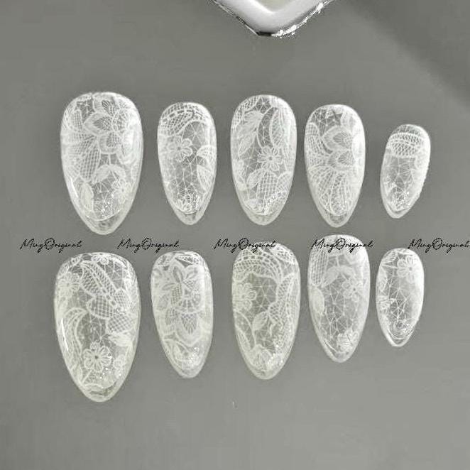 White lace flower french tip press on nail, wedding nail, glue on nail, reuse nail, fake nail, holiday trending nail, MO765