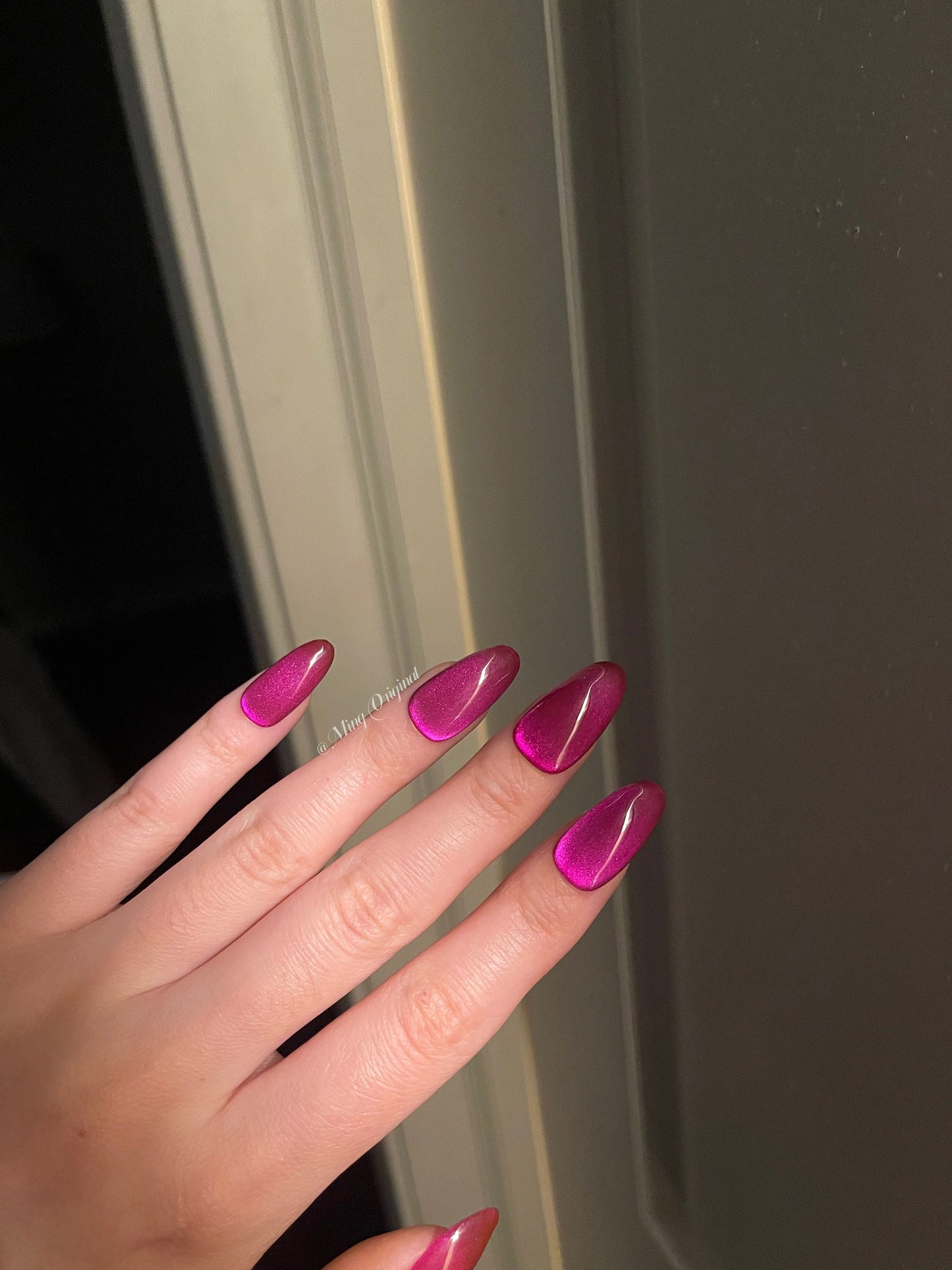 Fuchsia diamond reflective glitter nail,Acrylic & press on nails,glue on cat eye nails, reuse nails, jelly fake nail, sparkly Christmas nail